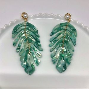Palm Beach Acrylic Drop Dangle Earrings 🌿